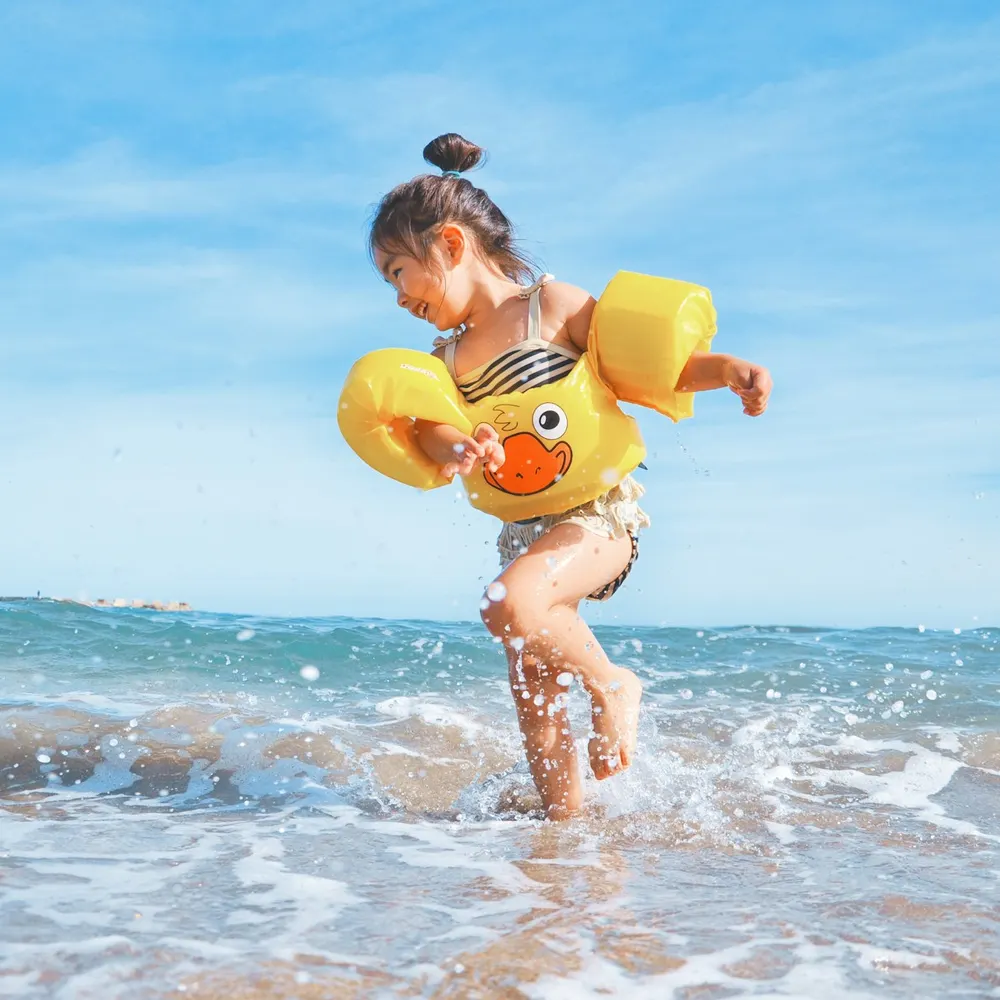 Dijete na plaži
